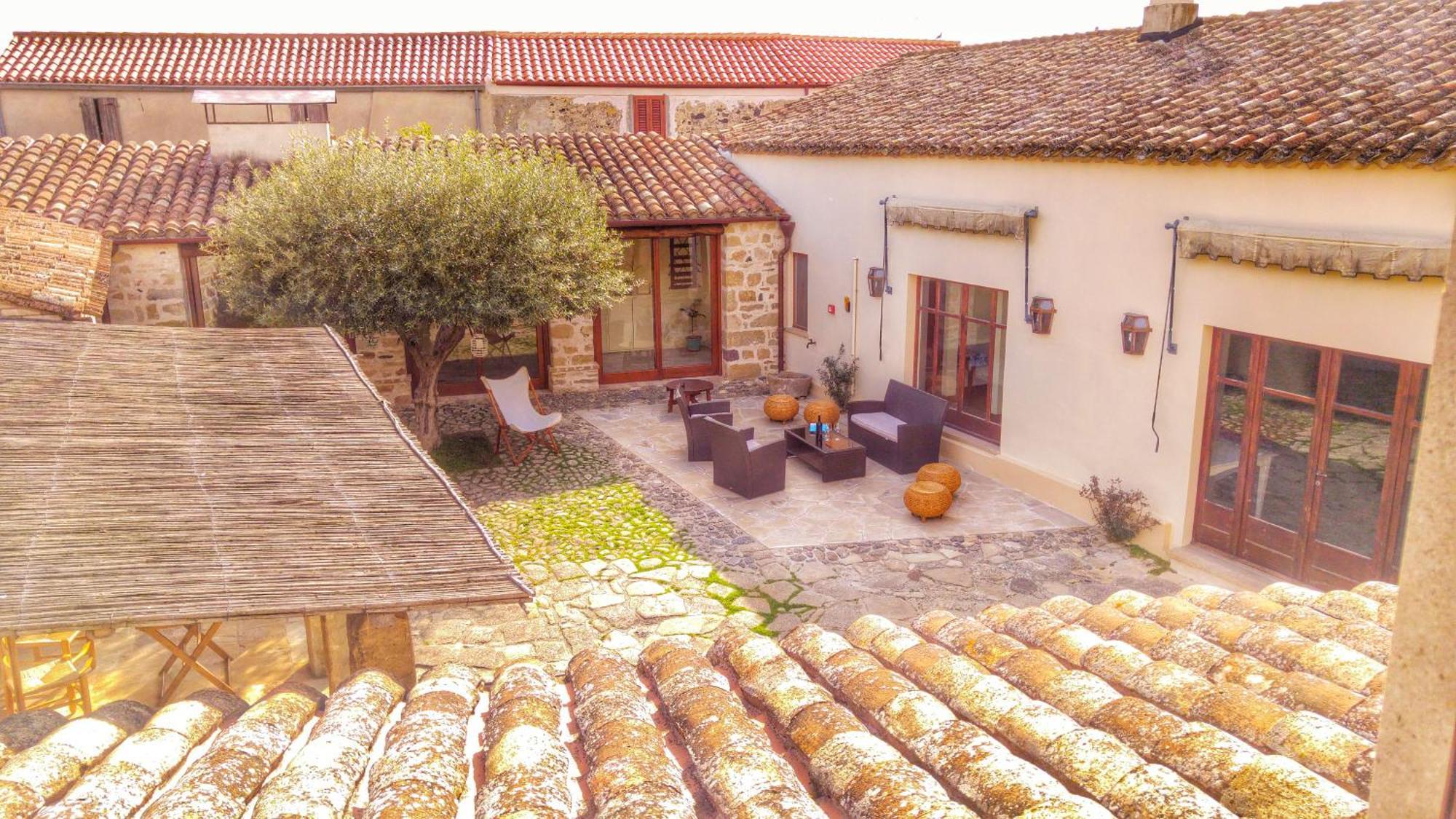 Il Borgo Dell'Arcangelo Tuili Exterior foto